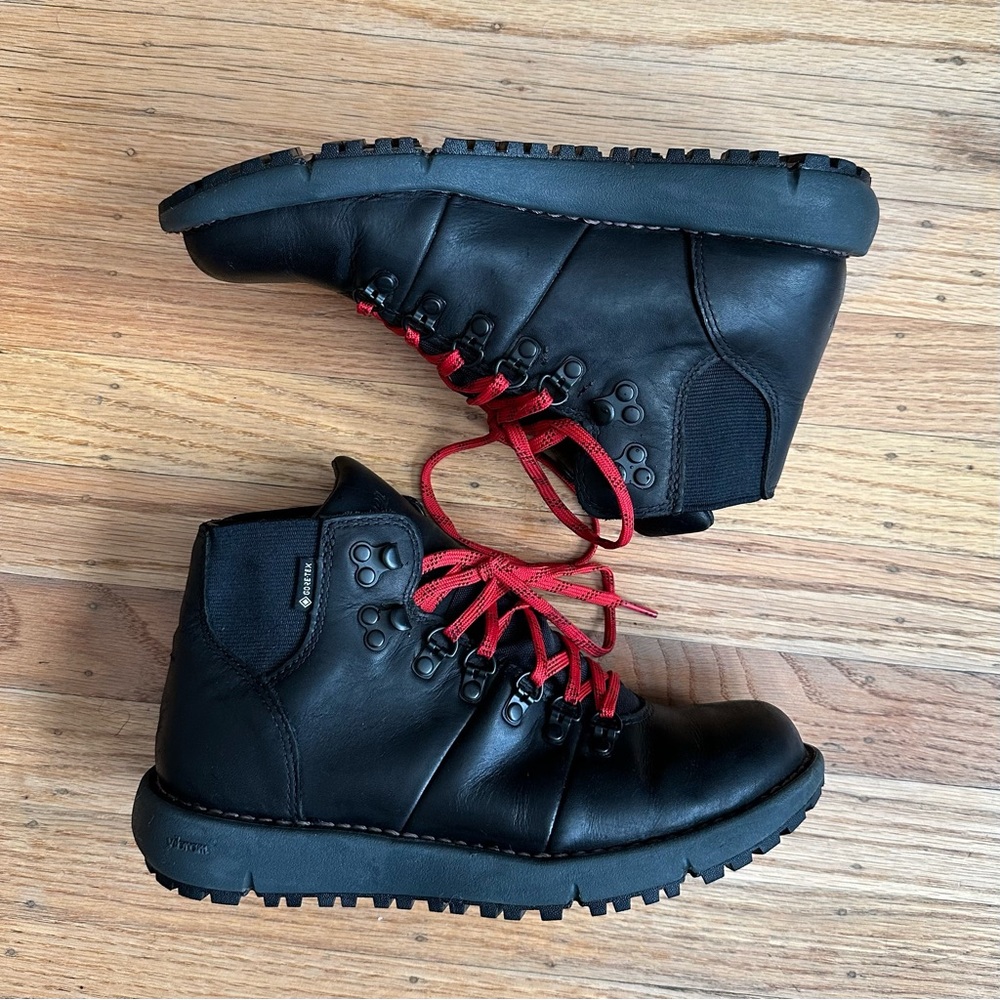 Danner Vertigo 917 Women’s Boots